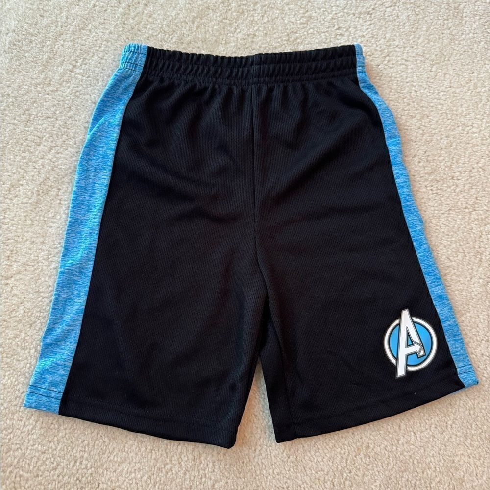 Boys Avengers Below/At Knee Shorts Sz 5